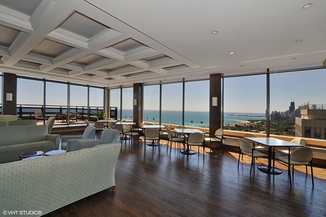 2650 N Lakeview Avenue 3504, Chicago, IL 60614