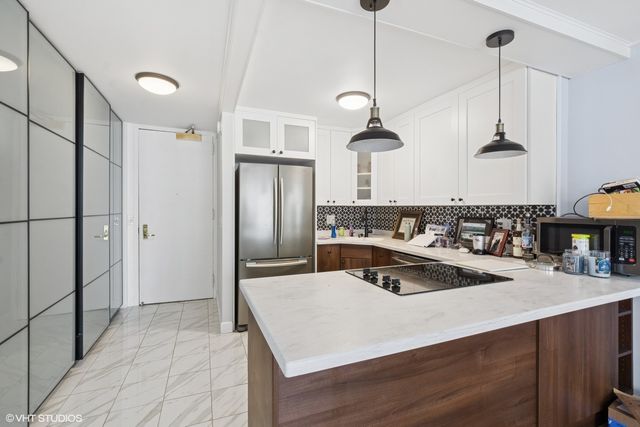2650 N Lakeview Avenue 3504, Chicago, IL 60614