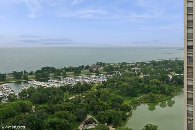 2650 N Lakeview Avenue 3504, Chicago, IL 60614