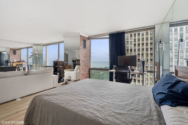2650 N Lakeview Avenue 3504, Chicago, IL 60614