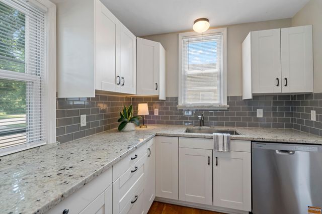 7512 Emerson Avenue S, Richfield, MN 55423