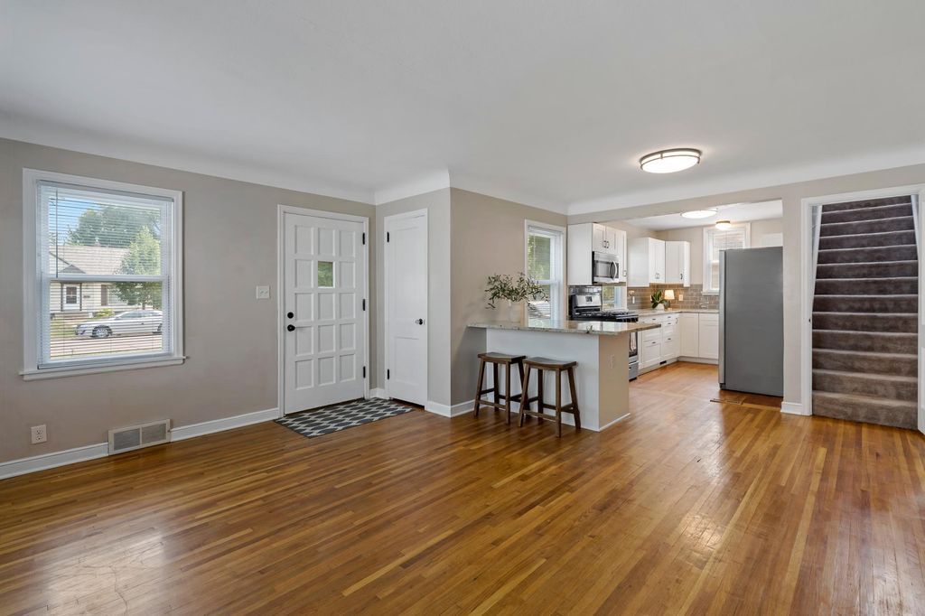 7512 Emerson Avenue S, Richfield, MN 55423