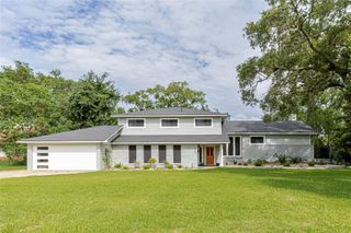 123 S Cedar Street, Lake Jackson, TX 77566