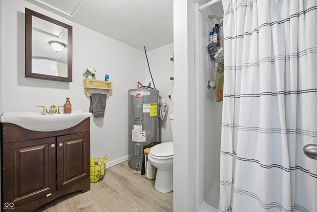 637 W south Street, Shelbyville, IN 46176