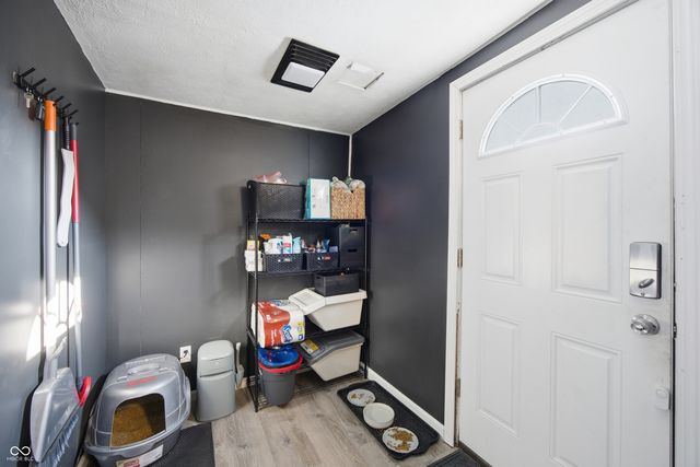 637 W south Street, Shelbyville, IN 46176