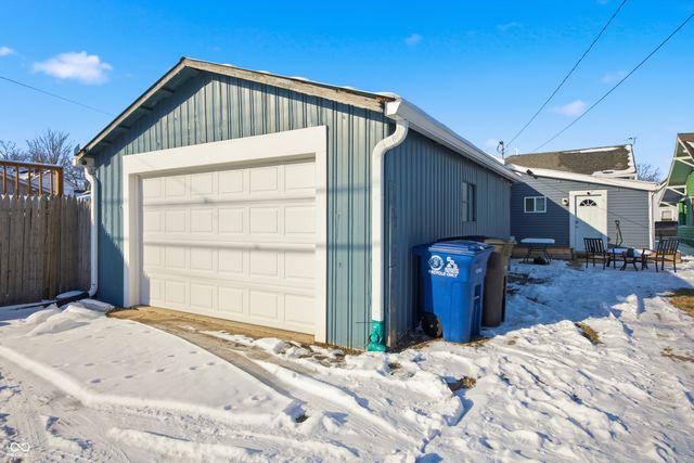 637 W south Street, Shelbyville, IN 46176