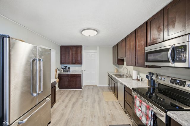 637 W south Street, Shelbyville, IN 46176