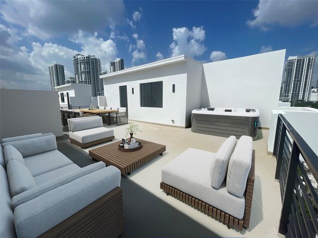 804 NE 2nd Street, Fort Lauderdale, FL 33301