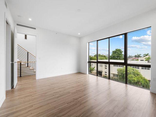 804 NE 2nd Street, Fort Lauderdale, FL 33301