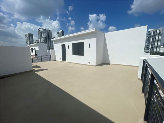 804 NE 2nd Street, Fort Lauderdale, FL 33301