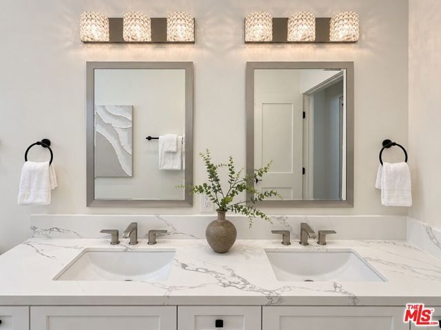 14153 Archwood Street, Los Angeles, CA 91405