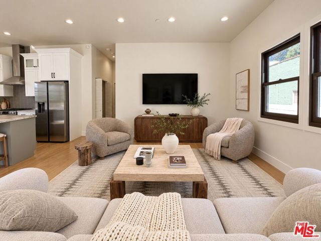 14153 Archwood Street, Los Angeles, CA 91405