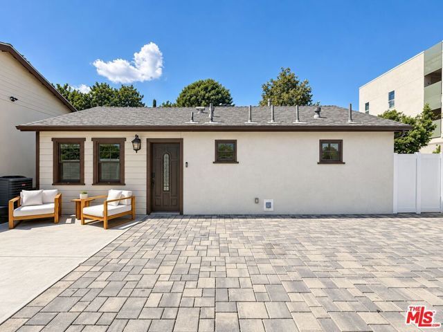 14153 Archwood Street, Los Angeles, CA 91405