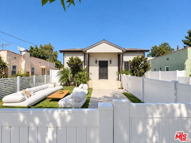 14153 Archwood Street, Los Angeles, CA 91405