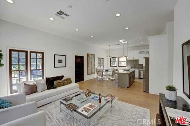 14153 Archwood Street, Los Angeles, CA 91405