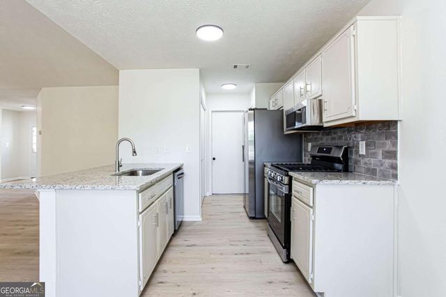 338 Fieldgreen Drive, Jonesboro, GA 30238