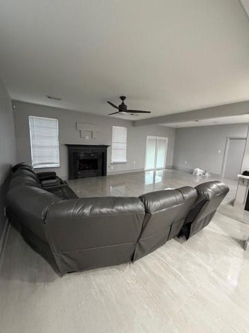 13843 Daehne Drive, Houston, TX 77014