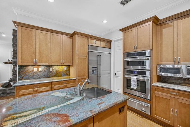 11085 86TH Street N, West Palm Beach, FL 33412