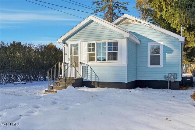 1332 Floral Avenue, Rotterdam, NY 12306