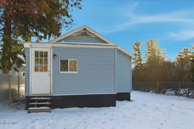 1332 Floral Avenue, Rotterdam, NY 12306