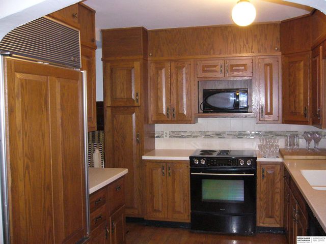 2508 S 31 Street, Omaha, NE 68105