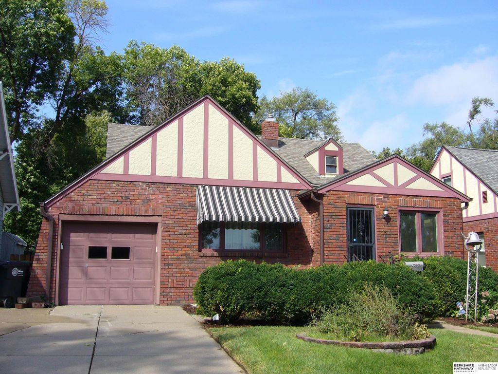 2508 S 31 Street, Omaha, NE 68105