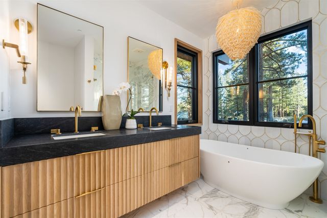 10212 Dick Barter, Truckee, CA 96161