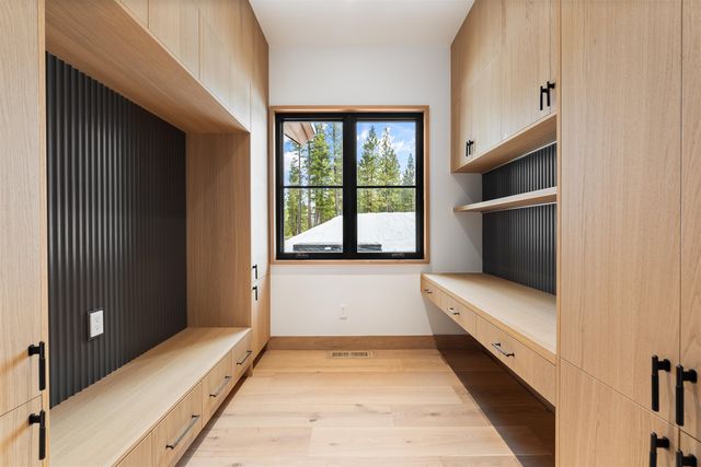 10212 Dick Barter, Truckee, CA 96161