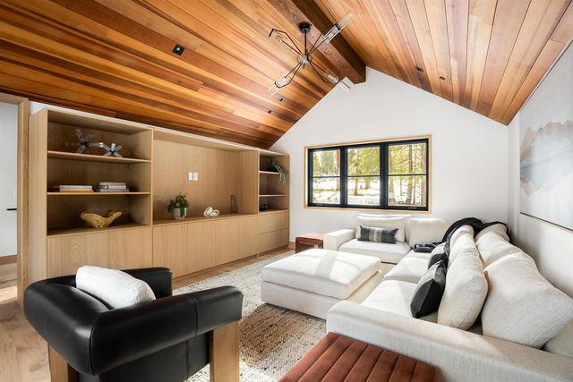 10212 Dick Barter, Truckee, CA 96161