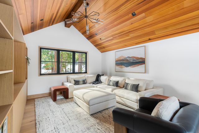 10212 Dick Barter, Truckee, CA 96161