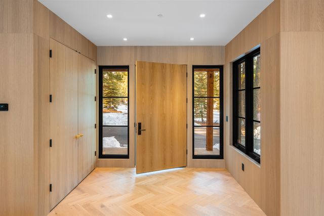 10212 Dick Barter, Truckee, CA 96161