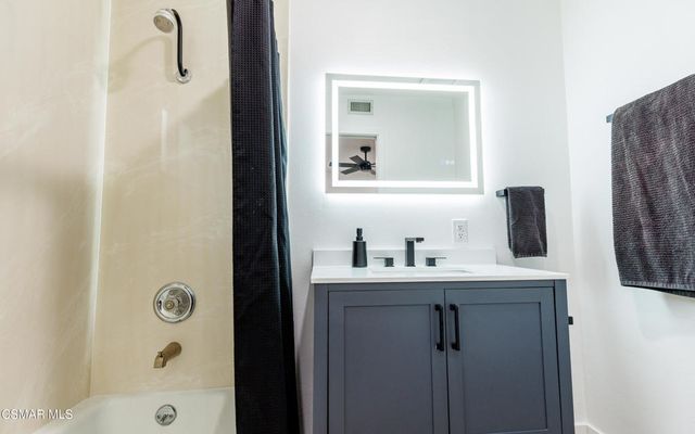 3055 Amarillo Avenue, Simi Valley, CA 93063