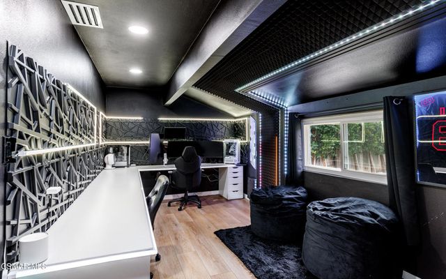 3055 Amarillo Avenue, Simi Valley, CA 93063