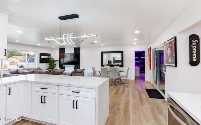 3055 Amarillo Avenue, Simi Valley, CA 93063