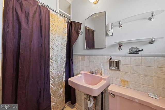 1730 CONCORD DR, Charlottesville, VA 22901