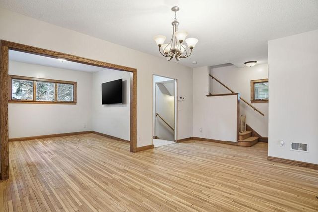 1201 6th Street E, Saint Paul, MN 55106