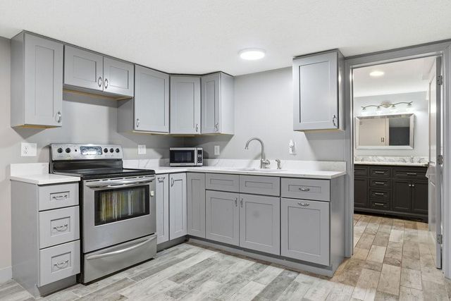 1201 6th Street E, Saint Paul, MN 55106