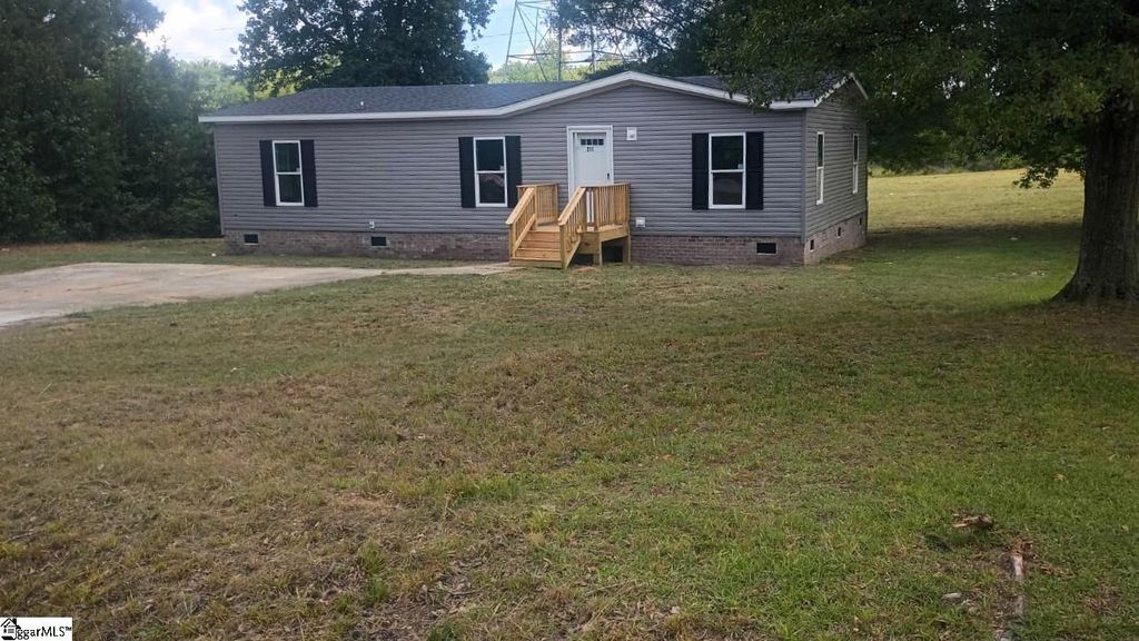 211 Woodland Circle, Pacolet, SC 29372