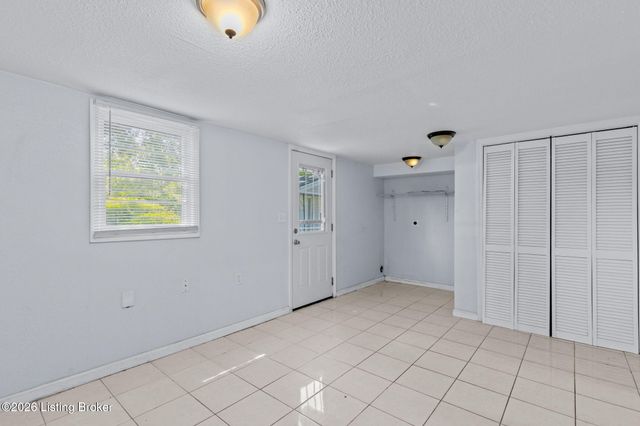 3430 Glendale Ave, Louisville, KY 40215