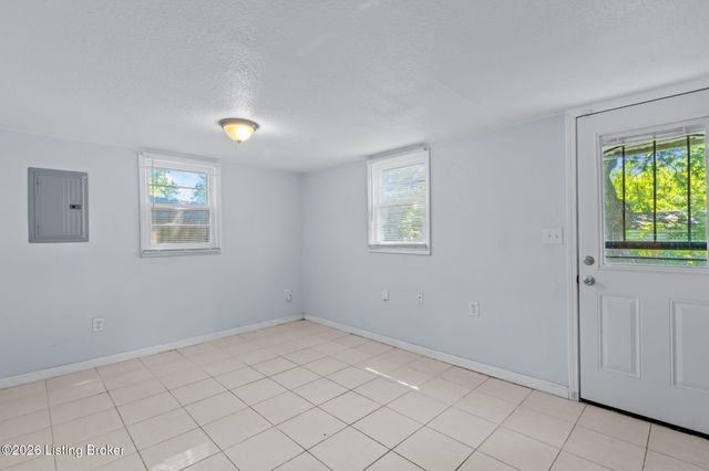 3430 Glendale Ave, Louisville, KY 40215