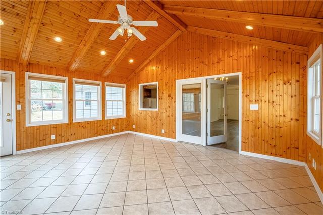 1070 Dun Avenue, Walnut Cove, NC 27052