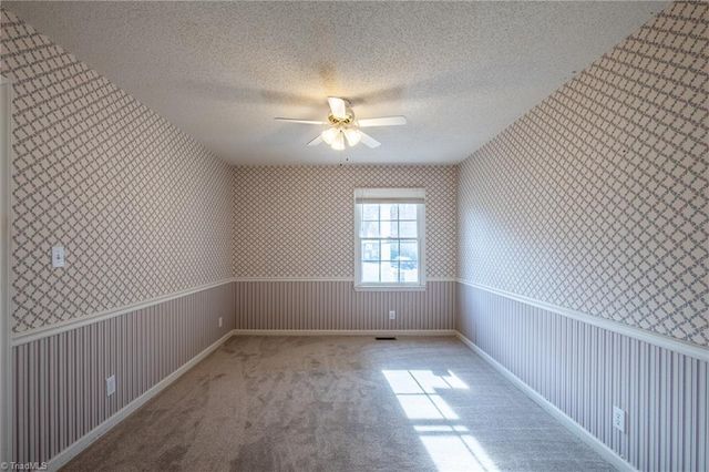 1070 Dun Avenue, Walnut Cove, NC 27052