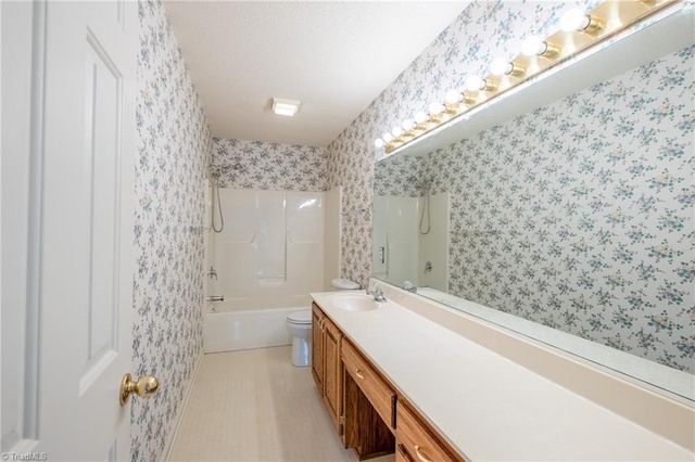 1070 Dun Avenue, Walnut Cove, NC 27052