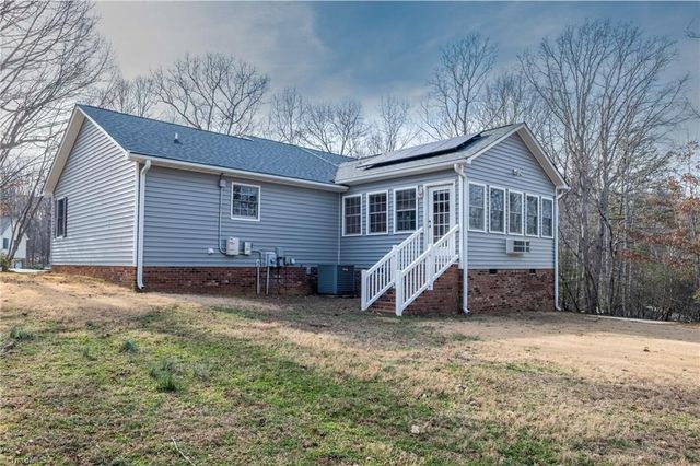 1070 Dun Avenue, Walnut Cove, NC 27052