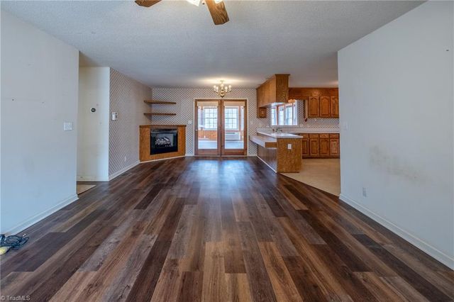 1070 Dun Avenue, Walnut Cove, NC 27052