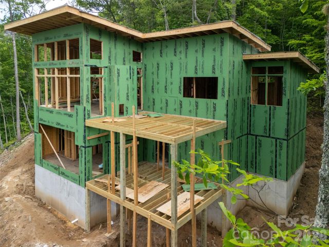 670 Southshore Drive, Tuckasegee, NC 28783