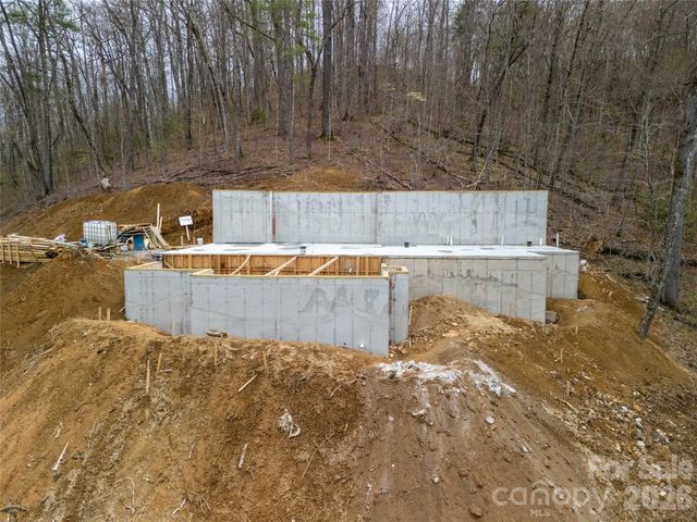 670 Southshore Drive, Tuckasegee, NC 28783