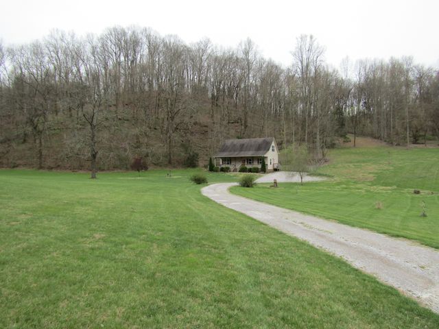 2021 Lynnville Hwy, Cornersville, TN 37047