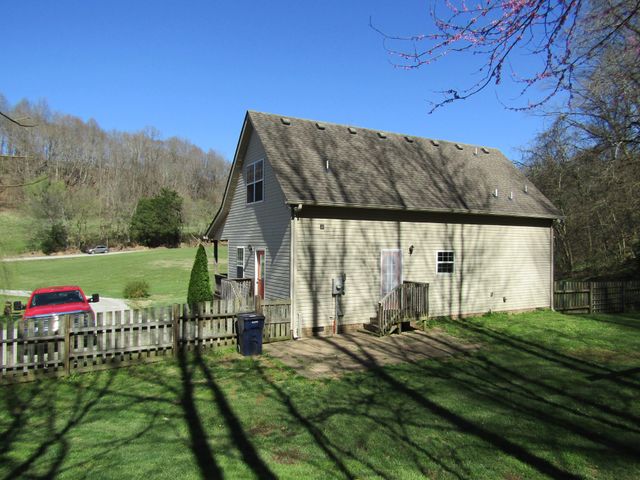 2021 Lynnville Hwy, Cornersville, TN 37047