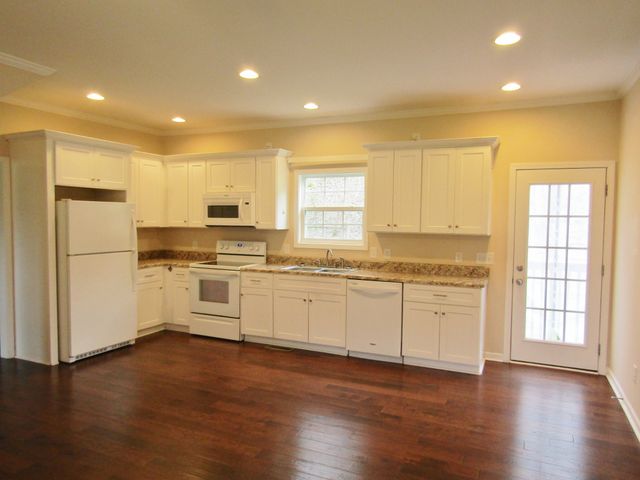 2021 Lynnville Hwy, Cornersville, TN 37047